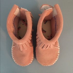 Infant Minnetonka booties